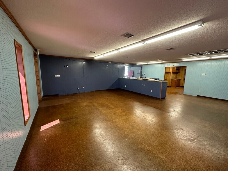 More Photos Of 354 Hyatt St, Gaffney Distribution For Lease