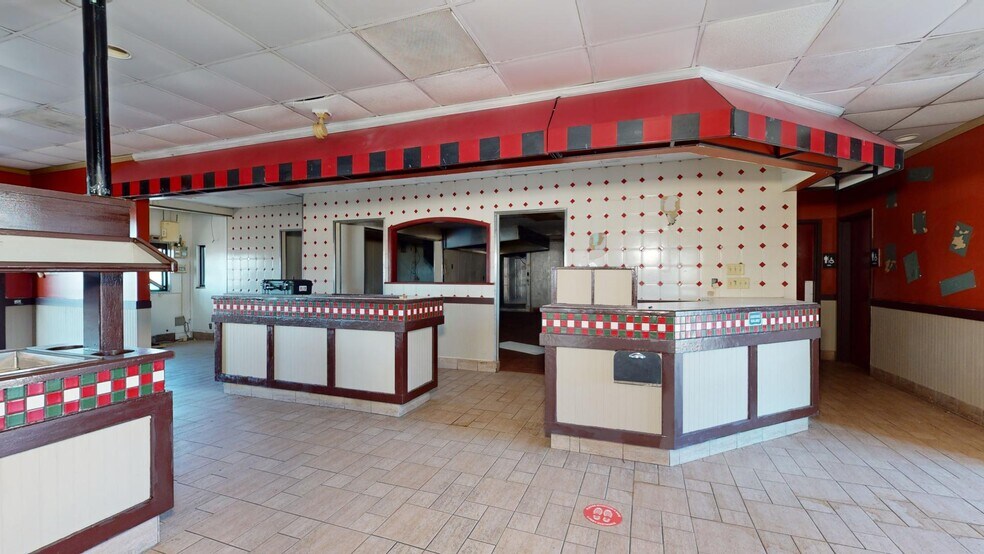More Photos Of 1329 Main St, Chipley Restaurant For Lease