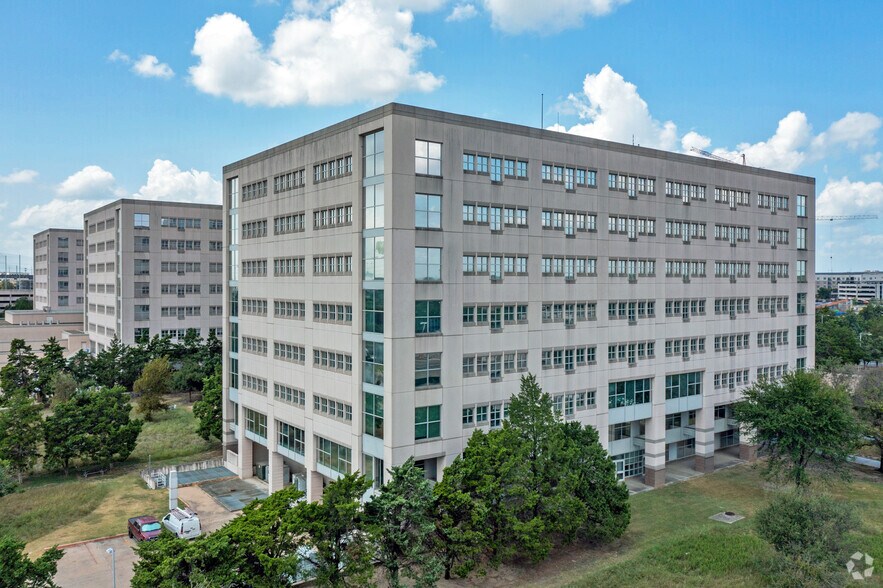 More Photos Of 11501 Burnet Rd, Austin Unknown For Lease