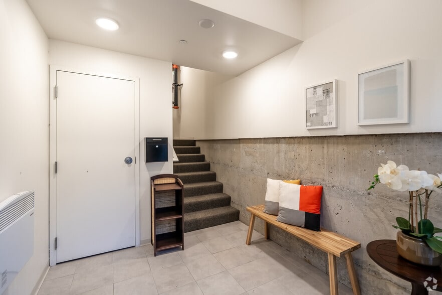 More Photos Of 3402 15th Ave W, Seattle Apartments For Sale