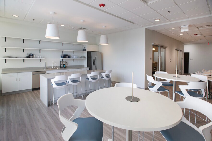 More Photos Of 101 N Pine St, Spartanburg Office For Lease