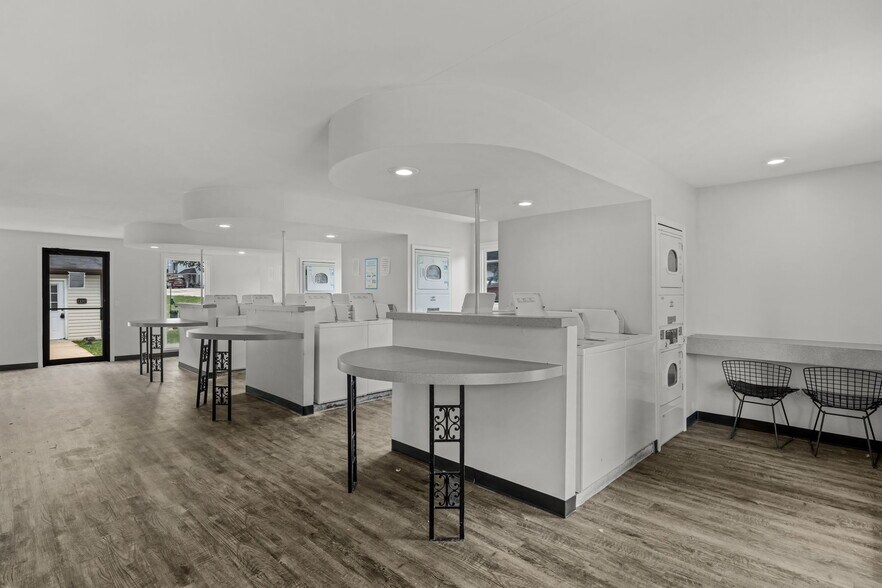 More Photos Of , Washington Multifamily For Sale