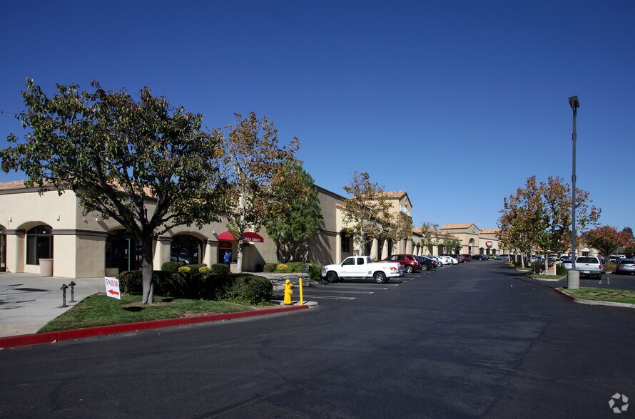 More Photos Of 40525-40575 California Oaks Rd, Murrieta General Retail For Lease