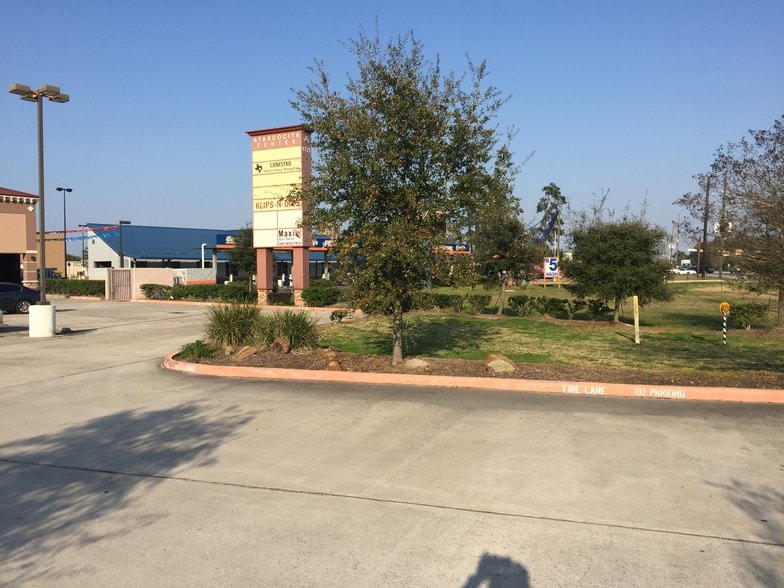 More Photos Of 6725 Atascocita Rd, Humble Unknown For Lease