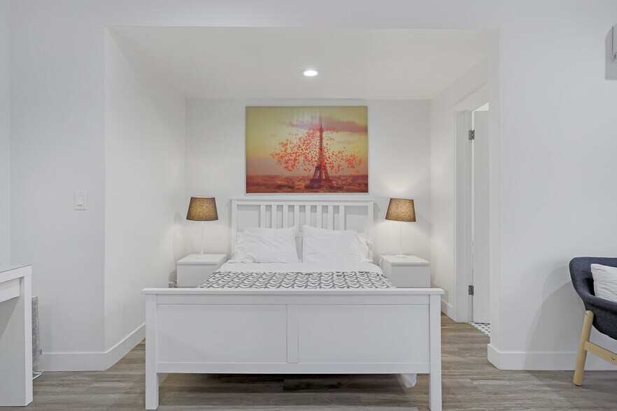 More Photos Of 121 S Elm Dr, Beverly Hills Apartments For Sale