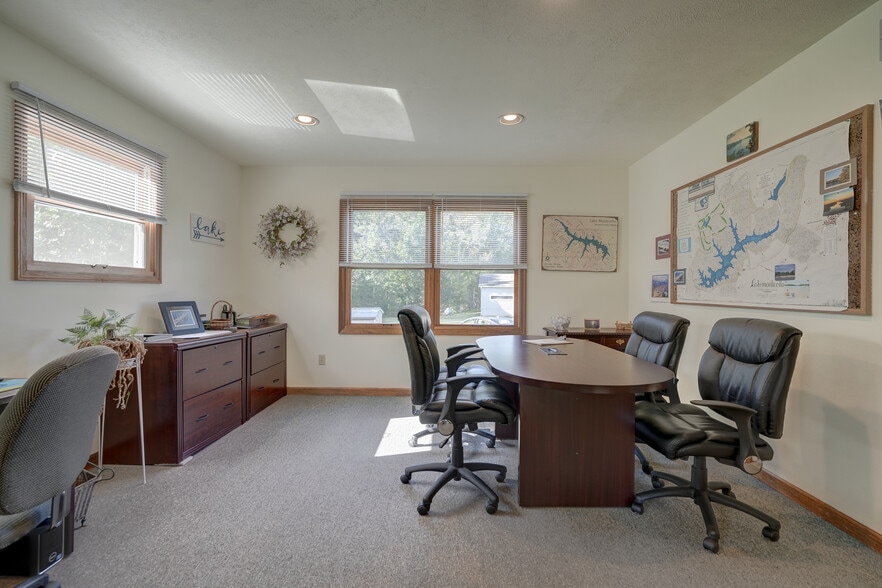 More Photos Of 2704 Lake Monticello Rd, Palmyra Office For Sale