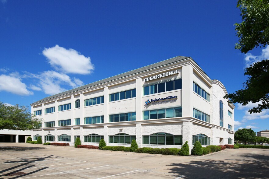 More Photos Of 1643 Lancaster Dr, Grapevine Medical For Lease