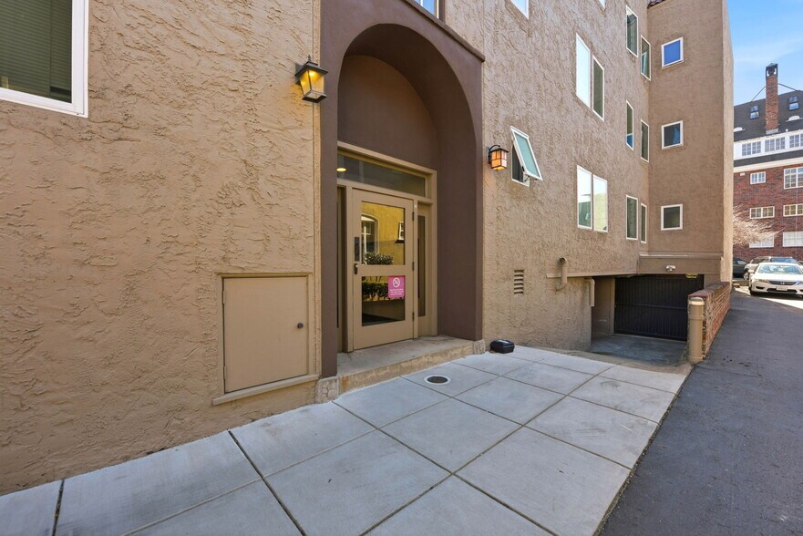 More Photos Of 2466 Virginia St, Berkeley Dormitory For Sale