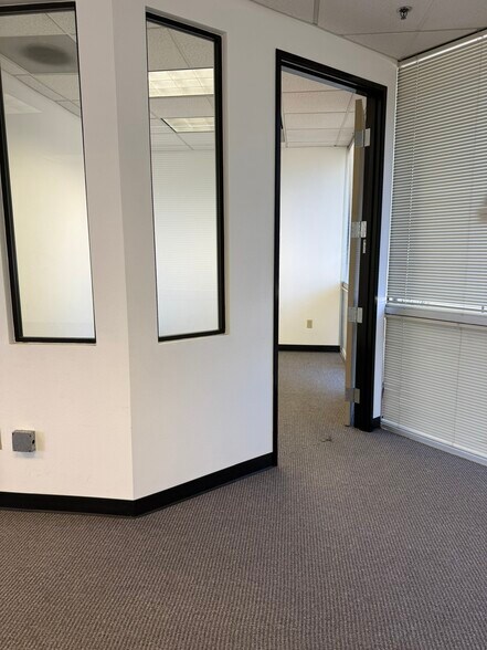 More Photos Of 9370 W Stockton Blvd, Elk Grove Office For Lease