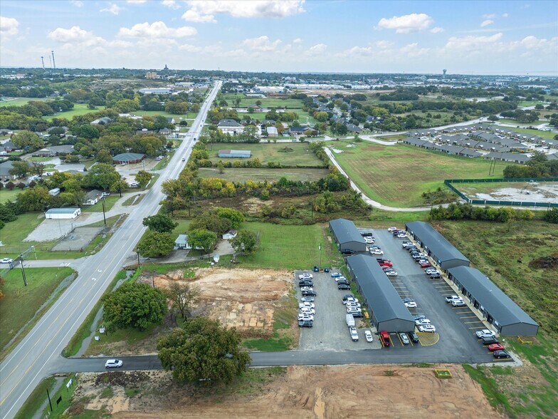 More Photos Of 200-225 West Side Dr, Decatur Light Distribution For Lease