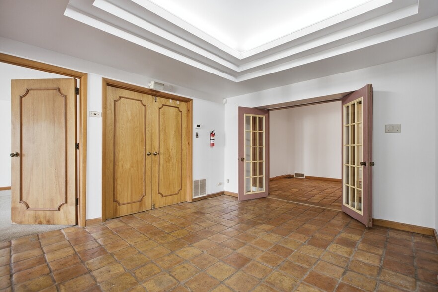 More Photos Of 3519 Bigelow Blvd, Pittsburgh Office For Sale