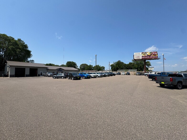 More Photos Of 559 U.S. 10, Saint Cloud Auto Dealership For Sale