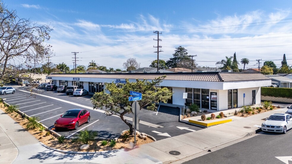 More Photos Of 12848 Paramount Blvd, Downey Storefront For Lease