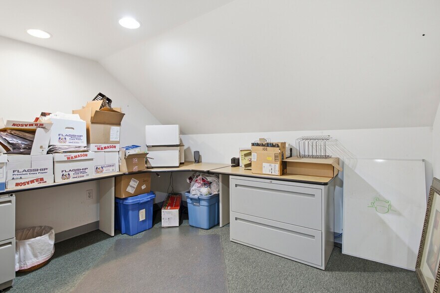 More Photos Of 678 Ferne Blvd, Drexel Hill Office For Sale