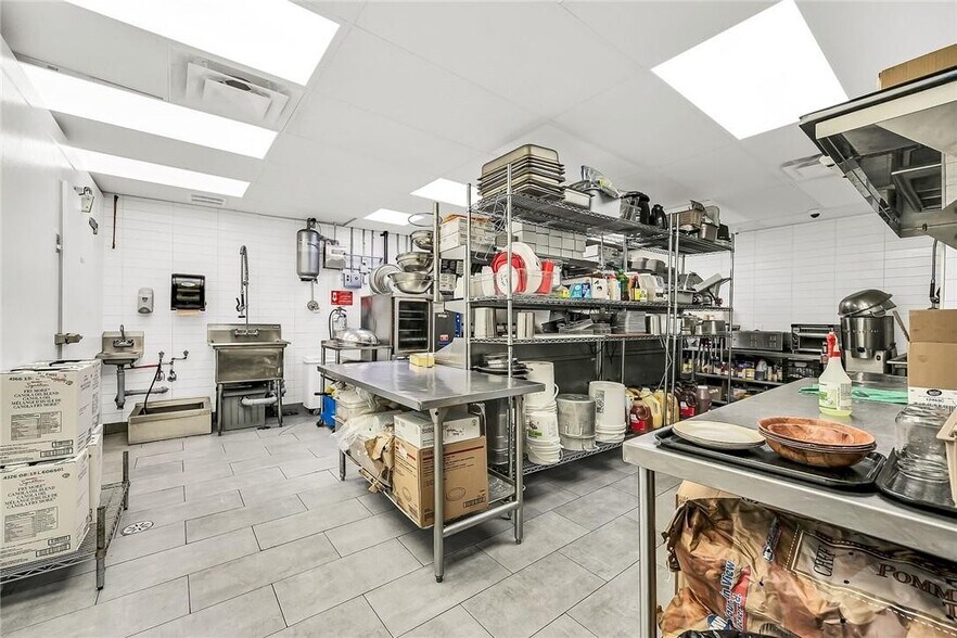 More Photos Of 737 Barton St E, Hamilton Storefront Retail Residential For Sale