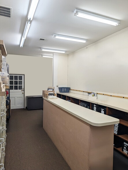 More Photos Of 444 Amherst St, Nashua Freestanding For Sale