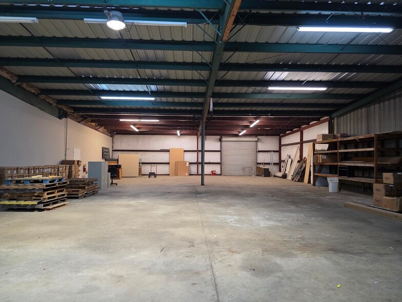 More Photos Of 93 Vickers Rd, Waycross Medical For Lease