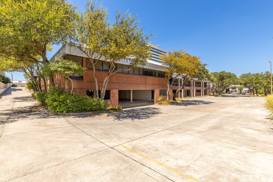 More Photos Of 7418 John Smith, San Antonio Loft Creative Space For Lease