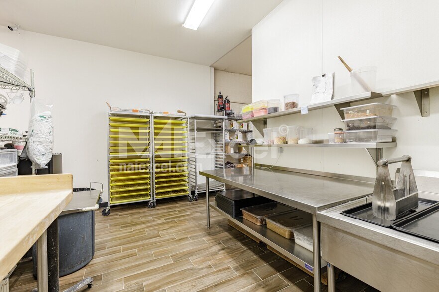 More Photos Of 435 N Bluff St, Saint George Freestanding For Lease