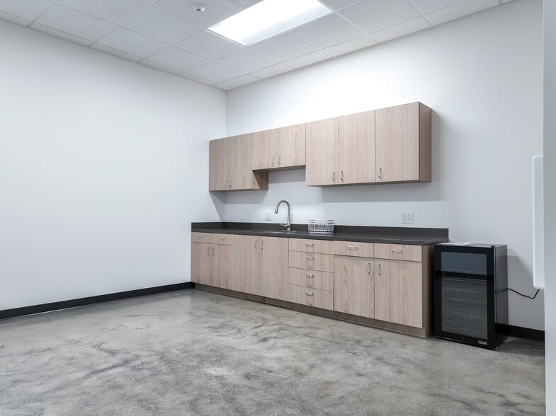 More Photos Of 435 Aiken Dr, San Marcos Unknown For Lease