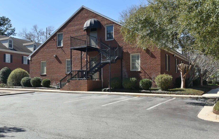 More Photos Of 204 N Westover Blvd, Albany Office For Sale