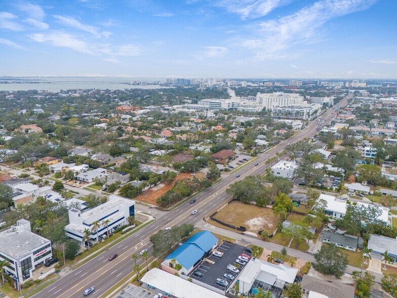 More Photos Of 2501 S Tamiami Trl, Sarasota Office For Lease
