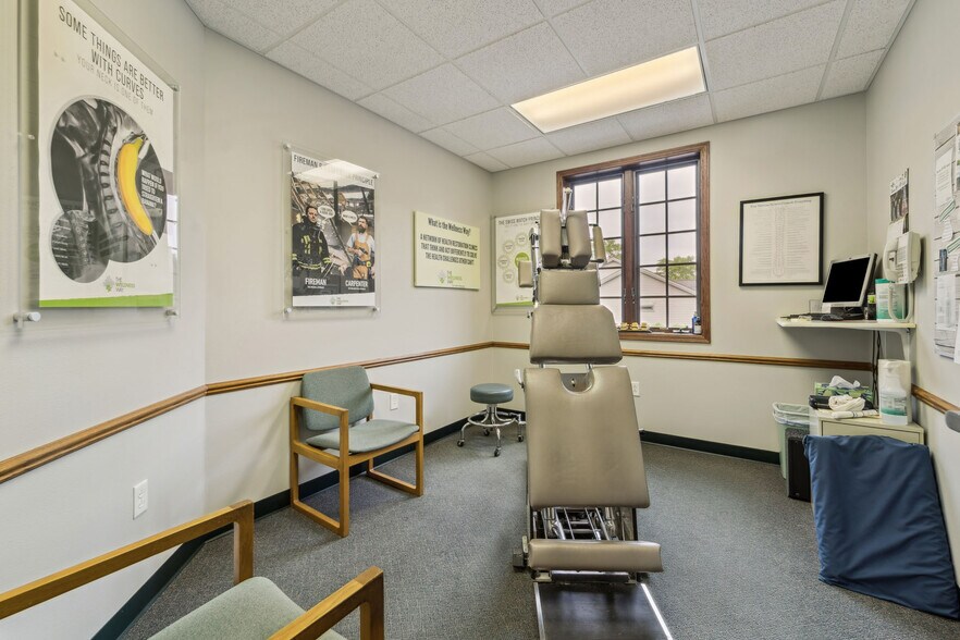 More Photos Of 952 S Park Ave, Fond Du Lac Medical For Sale