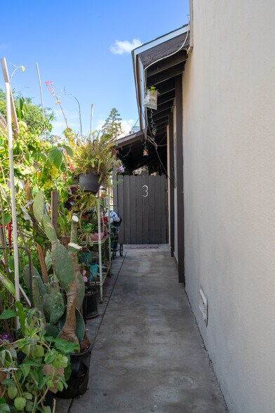 More Photos Of 1804 W Glen Ave, Anaheim Apartments For Sale