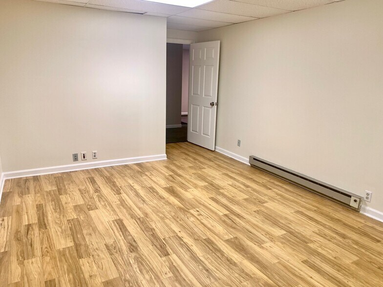 More Photos Of , Waynesboro Office For Sale