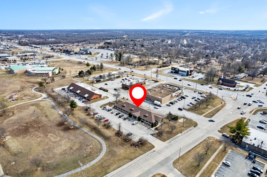 More Photos Of 4136 South Scenic, Springfield Office For Lease