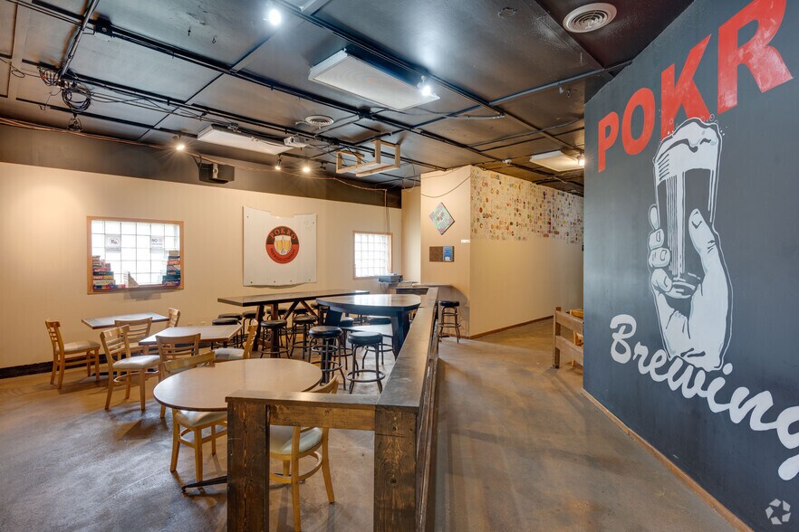 More Photos Of 311 N Broad St, Griffith Restaurant For Sale