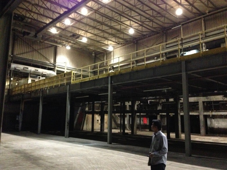 More Photos Of 715 Greylock St, Lee Manufacturing For Lease