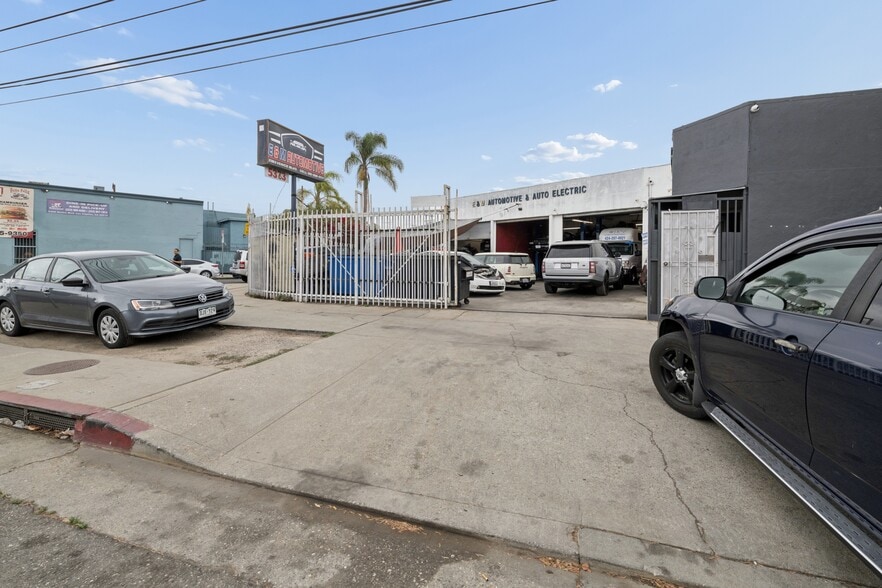 More Photos Of 5363 Venice Blvd, Los Angeles Auto Repair For Sale