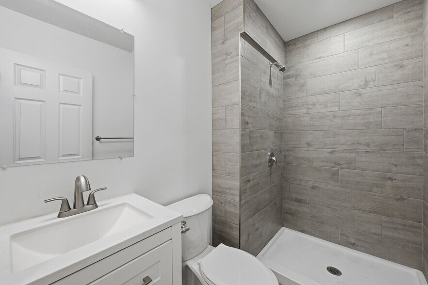 More Photos Of 2005 Highland Ave, National City Apartments For Sale