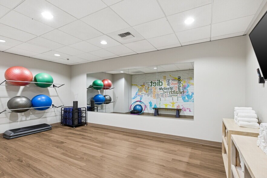 More Photos Of 509 Olive Way, Seattle Office For Lease