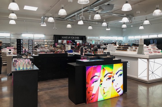 More Photos Of 2721 W Magnolia Blvd, Burbank Office For Sale