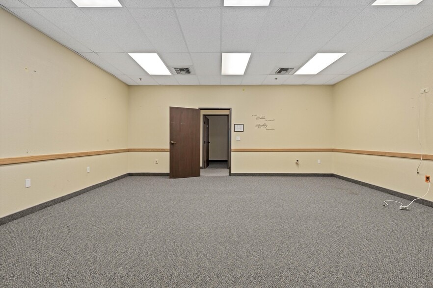 More Photos Of 68615 Perez Rd, Cathedral City Medical For Lease