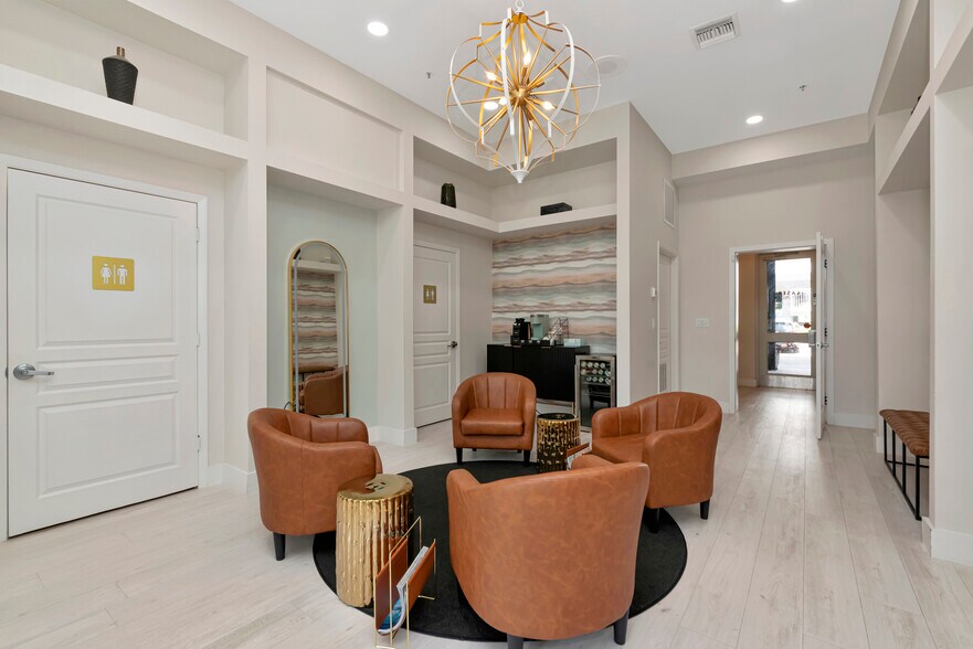 More Photos Of 1345 2nd St, Sarasota Office Residential For Sale
