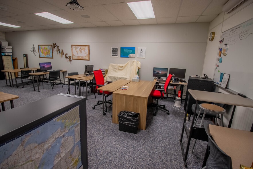 More Photos Of 199 N Michigan Ave, Shelby Office For Sale