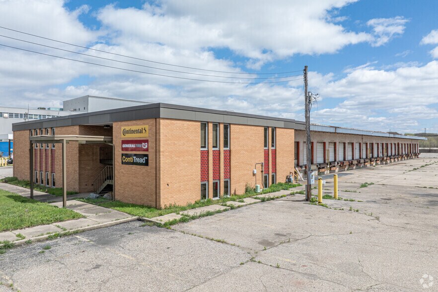 Primary Photo Of 3890 Eastern Ave SE, Grand Rapids Truck Terminal For Sale