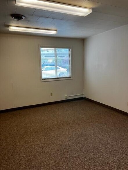 More Photos Of 2001 11th Ave, Helena Office For Lease