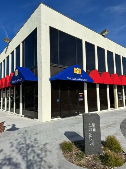 More Photos Of 231 W Main St, Denison Office For Lease