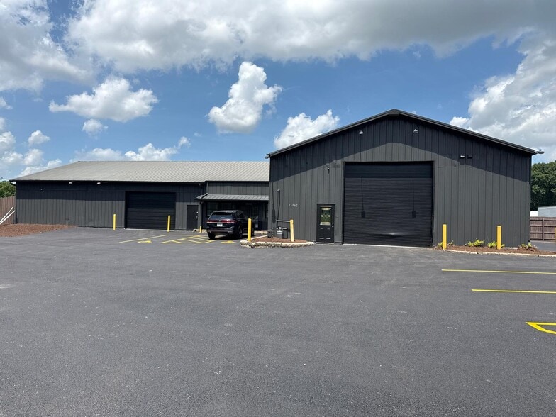 More Photos Of 15062 Archer Ave, Lockport Warehouse For Lease