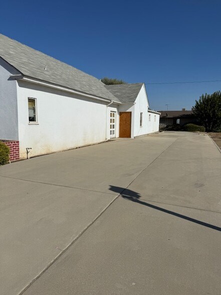 More Photos Of 41632 Road 128 Rd, Orosi Funeral Home For Sale