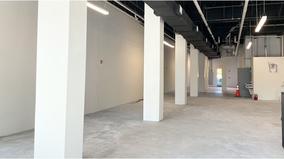 More Photos Of 1231 SW 8 St, Miami Restaurant For Lease