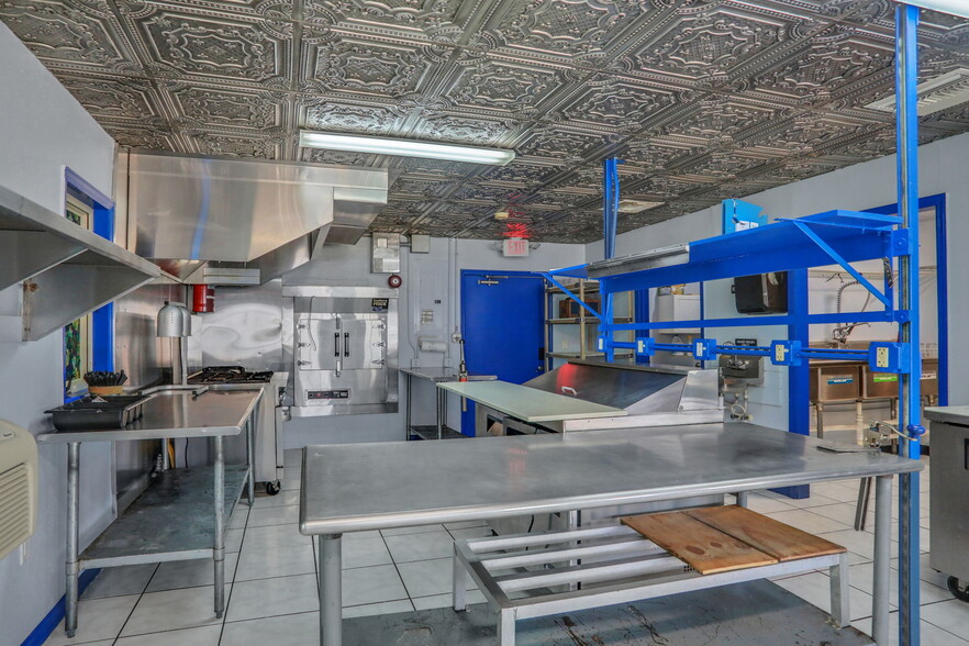 More Photos Of 413 Elm St, Welaka Freestanding For Sale