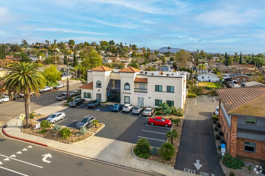 More Photos Of 205 W 5th Ave, Escondido Office For Lease