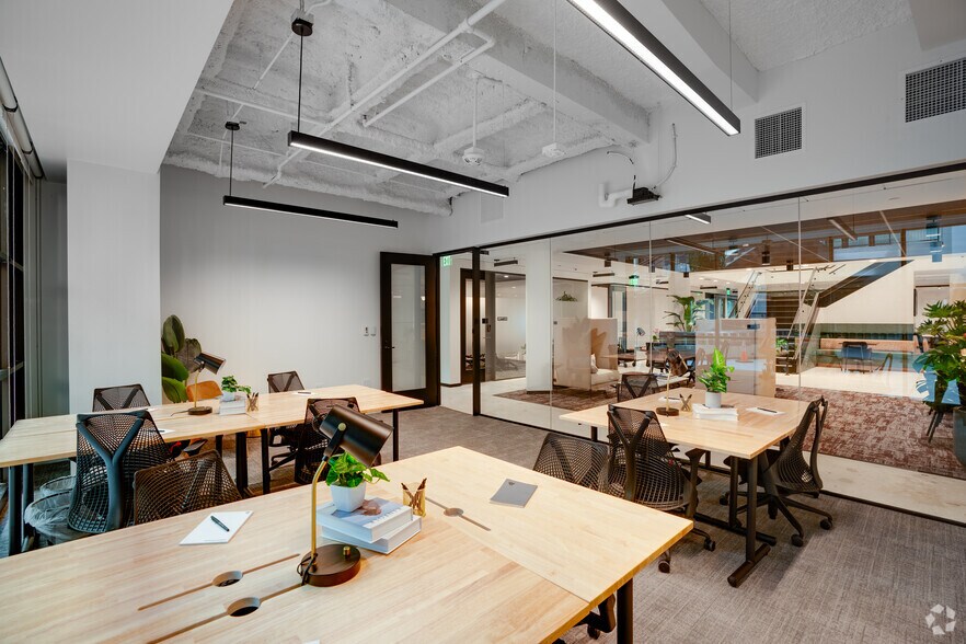 Primary Photo Of 3390 Mary St, Coconut Grove Coworking Space