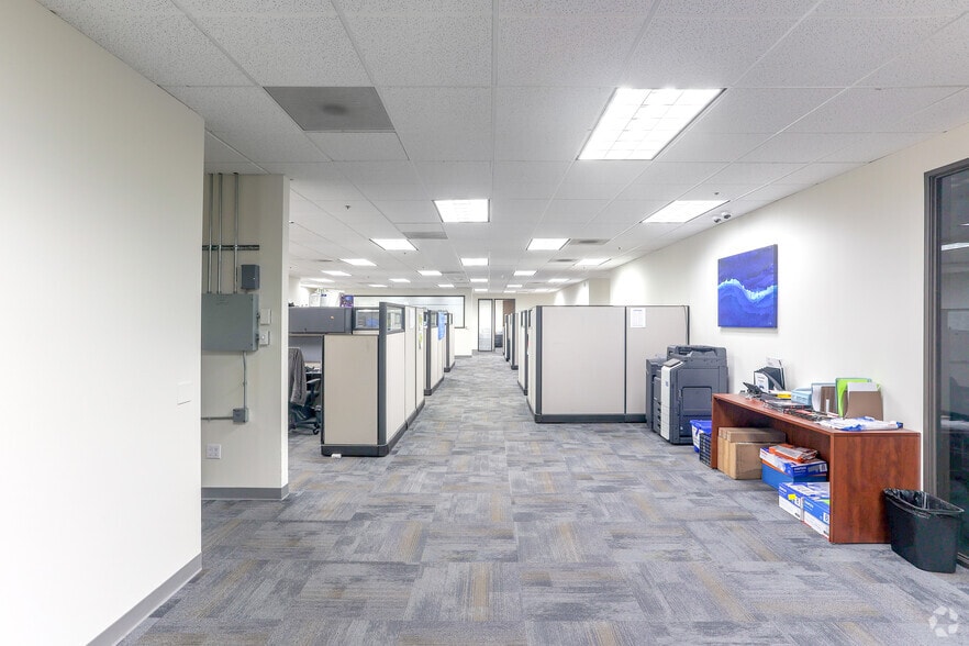 More Photos Of 2150 John Glenn Dr, Concord Telecom Hotel Data Hosting For Lease