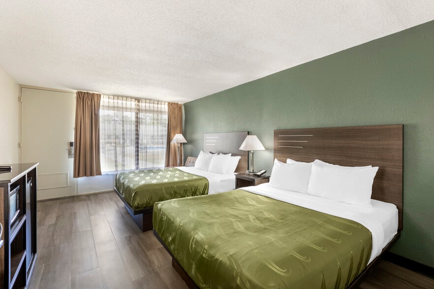 More Photos Of 8929 Old Number Six Hwy, Santee Hotel For Sale